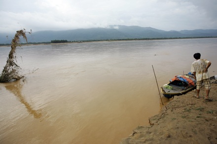 Chùm ảnh: Nơi cơn bão đi qua - 1