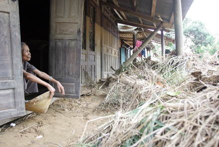 Chùm ảnh: Nơi cơn bão đi qua - 11