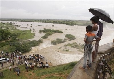 Chùm tin vắn qua ảnh - 4