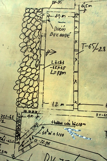 Nổ mìn để tiếp cận khu vực 4 công nhân bị kẹt - 1