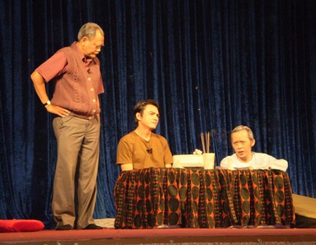 Hoài Linh “hoang mang xa xứ” với Dạ cổ hoài lang - 1 Hoài Linh “hoang mang xa xứ” với Dạ cổ hoài lang - 1
