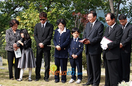 Con trai Choi Ji Shil: “Con rất nhớ mẹ” - 2 Con trai Choi Ji Shil: “Con rất nhớ mẹ” - 2