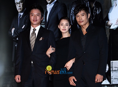 Hai mỹ nhân của “bom tấn” Iris “đọ” độ xinh đẹp - 9