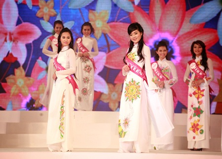 Đêm chung kết đầy bất ngờ của Miss teen 2009 - 9 Đêm chung kết đầy bất ngờ của Miss teen 2009 - 9