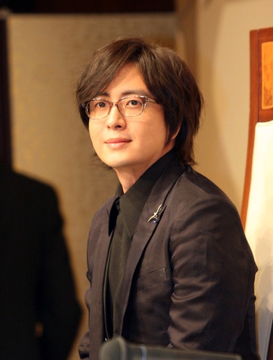 Bae Yong Joon lại phải nhập viện - 1 Bae Yong Joon lại phải nhập viện - 1