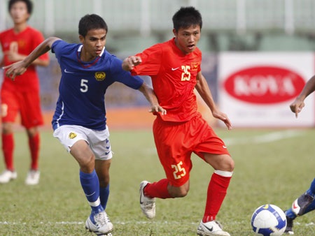 Đội U19 Việt Nam thua đậm Thái Lan - 1