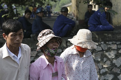 “Con tôi đang chờ được cứu sống” - 1