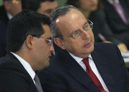 Cựu Tổng thống bị kết án 5 năm tù - 1