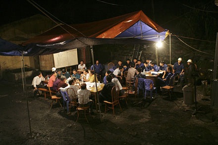 “Con tôi đang chờ được cứu sống” - 3