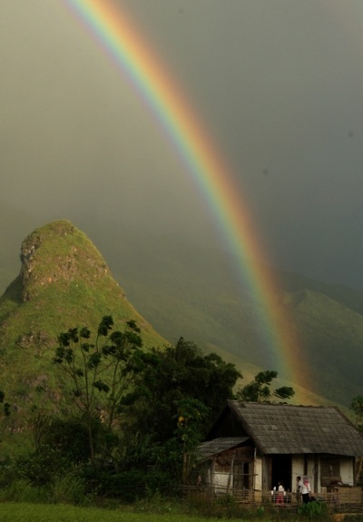 Chùm ảnh: Ngỡ ngàng với cầu vồng rực rỡ - 12