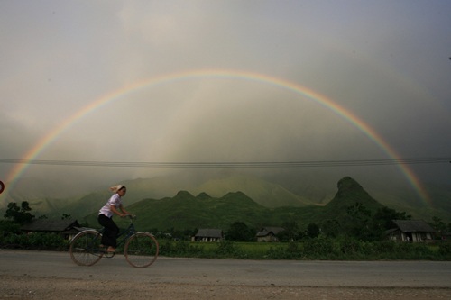 Chùm ảnh: Ngỡ ngàng với cầu vồng rực rỡ - 4