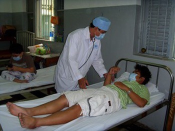 Phòng chống dịch cúm A/H1N1 bằng bệnh viện dã chiến chủ động - 1 Phòng chống dịch cúm A/H1N1 bằng bệnh viện dã chiến chủ động - 1