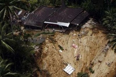 Indonesia có thể phải tuyên bố 4 ngôi làng là mồ chôn tập thể - 1