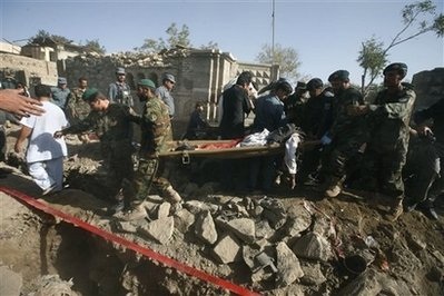 Đánh bom gần Sứ quán Ấn Độ ở Kabul, gần 100 người thương vong - 7 Đánh bom gần Sứ quán Ấn Độ ở Kabul, gần 100 người thương vong - 7