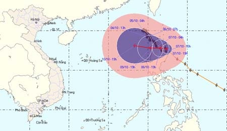 Bão số 10 diễn biến dị thường - 1