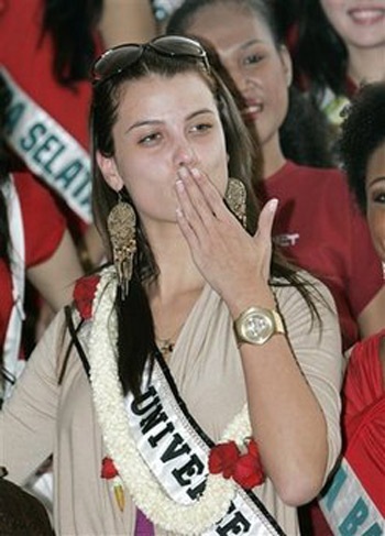 “Choáng” vì gương mặt mộc của Hoa hậu Hoàn vũ - 5