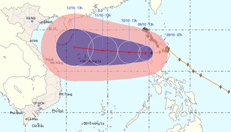 Bão số 10 lại tiến sâu vào biển Đông - 1 Bão số 10 lại tiến sâu vào biển Đông - 1