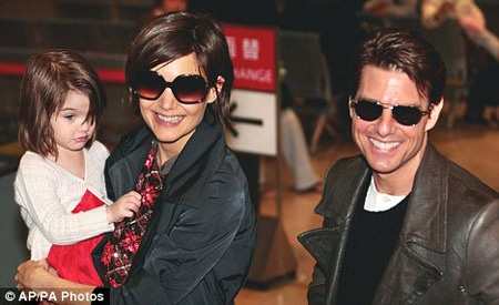 Cuộc sống của bé Suri Cruise thực sự thế nào? - 2 Cuộc sống của bé Suri Cruise thực sự thế nào? - 2