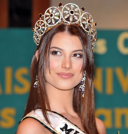 Hoa hậu Hoàn vũ trao vương miện cho tân hoa hậu Indonesia - 3