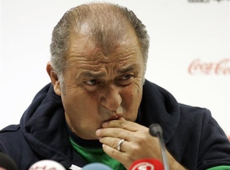 “Hoàng đế” Fatih Terim bị sa thải - 1