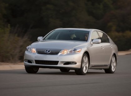 Lexus không tăng giá dòng GS  - 1