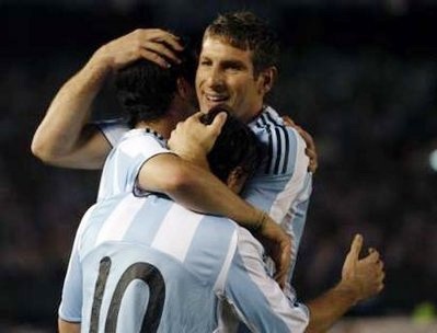 Palermo tỏa sáng đem về 3 điểm nghẹt thở cho Argentina - 2