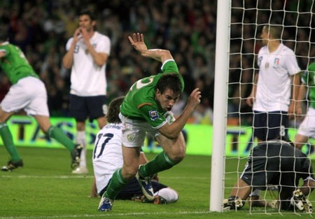 Italia góp mặt cùng “anh hào”, Pháp ngậm ngùi chơi play-off - 2