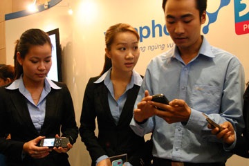 Vinaphone khai cuộc 3G, các mạng còn lại sốt ruột - 2 Vinaphone khai cuộc 3G, các mạng còn lại sốt ruột - 2