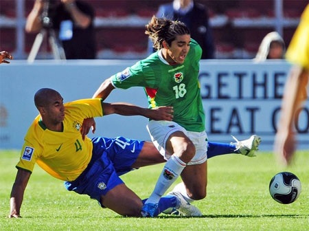 Brazil bại trận dưới tay Bolivia tại La Paz - 1 Brazil bại trận dưới tay Bolivia tại La Paz - 1