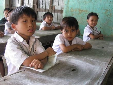 Sách nát hết, em tay không, chân lấm đến trường - 6 Sách nát hết, em tay không, chân lấm đến trường - 6