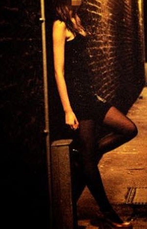 Những cô gái trẻ sa ngã - 1