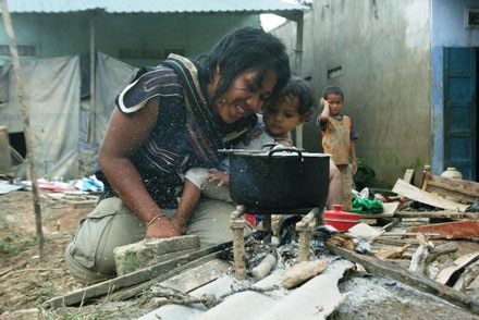 Nụ cười Ba Na sau cơn bão số 9 - 6