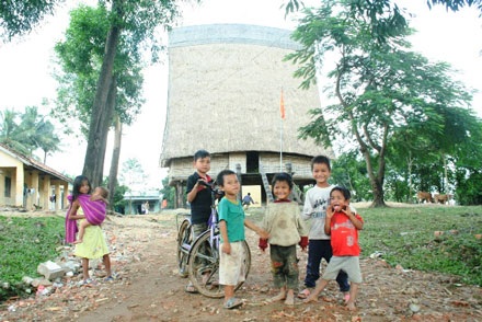 Nụ cười Ba Na sau cơn bão số 9 - 13