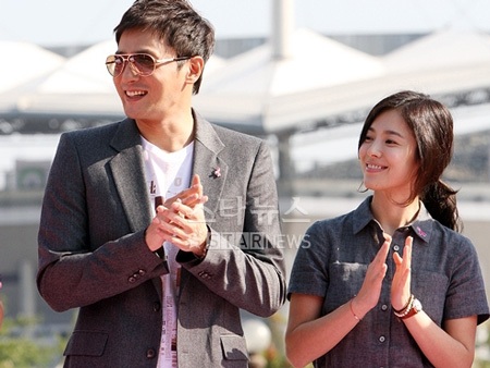 Song Hye Kyo rạng rỡ trong nắng thu - 8