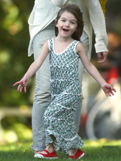 Katie tranh luận với Tom vì chọn trường cho con - 5