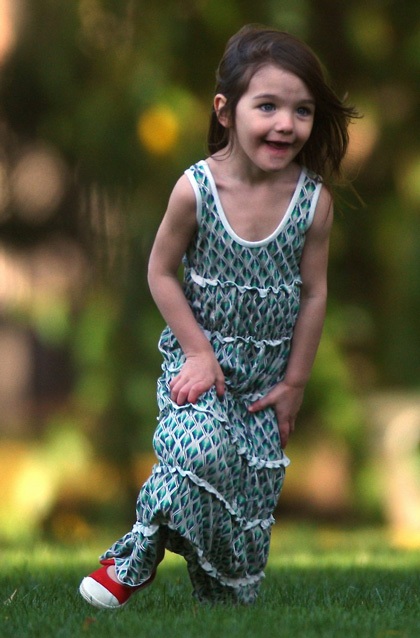 Katie tranh luận với Tom vì chọn trường cho con - 9