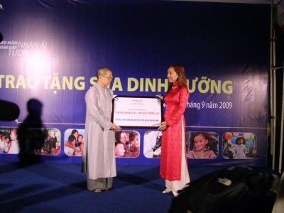 Vì một khởi đầu vững chắc cho trẻ mồ côi - 1