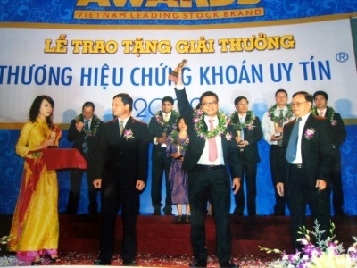 Habubank - “Thương hiệu chứng khoán uy tín 2009” - 1 Habubank - “Thương hiệu chứng khoán uy tín 2009” - 1