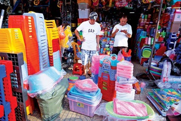 Lãi suất “giật nóng” tăng mạnh - 1 Lãi suất “giật nóng” tăng mạnh - 1