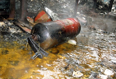 “Bà hoả” thiêu rụi kho hàng của công ty thiết bị điện - 3