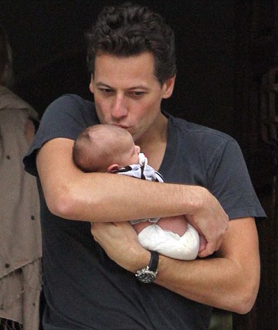 Ioan Gruffudd của “Bộ tứ siêu đẳng” khoe công chúa - 2 Ioan Gruffudd của “Bộ tứ siêu đẳng” khoe công chúa - 2
