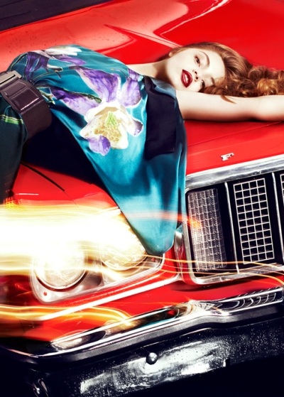 Bộ ảnh thời trang của siêu mẫu và xe - 3 Bộ ảnh thời trang của siêu mẫu và xe - 3