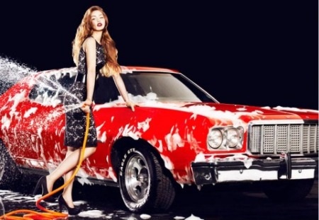 Bộ ảnh thời trang của siêu mẫu và xe - 5 Bộ ảnh thời trang của siêu mẫu và xe - 5