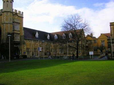 Học bổng đại học Gloucestershire, Anh quốc - kỳ nhập học tháng 1 và 9/2010 - 1 Học bổng đại học Gloucestershire, Anh quốc - kỳ nhập học tháng 1 và 9/2010 - 1