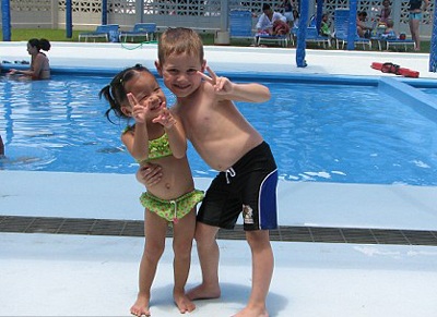 Bé trai 8 tuổi chuyển đổi giới tính - 2