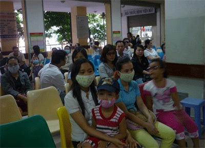 Bùng phát dịch đau mắt đỏ ở TPHCM - 1 Bùng phát dịch đau mắt đỏ ở TPHCM - 1