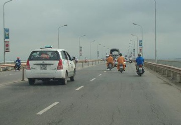 Tạm ngừng thu phí trên đường Bắc Thăng Long - 1 Tạm ngừng thu phí trên đường Bắc Thăng Long - 1