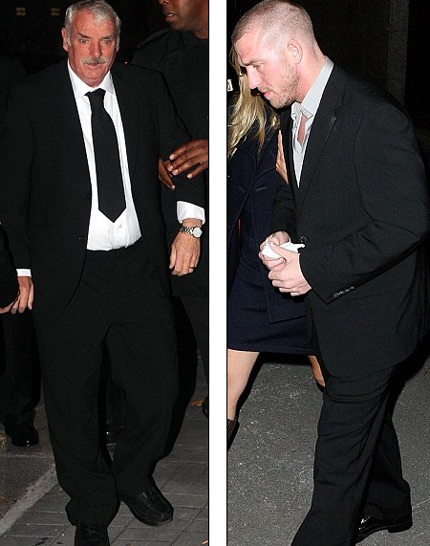 Nhóm Boyzone thức qua đêm bên lĩnh cữu Stephen Gately - 4