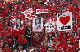 Phe “áo đỏ” ở Thái Lan lại xuống đường - 1 Phe “áo đỏ” ở Thái Lan lại xuống đường - 1