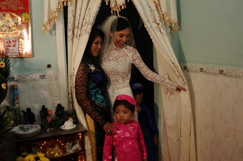 Huỳnh Thanh Tuyền rạng rỡ trong ngày cưới - 8